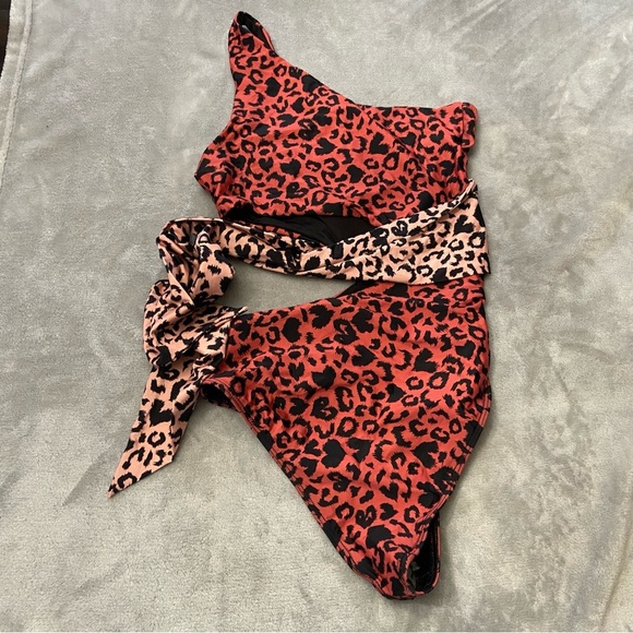 New! Beach Riot Rae leopard cutout side tie one piece swimsuit 24387 - Picture 11 of 12